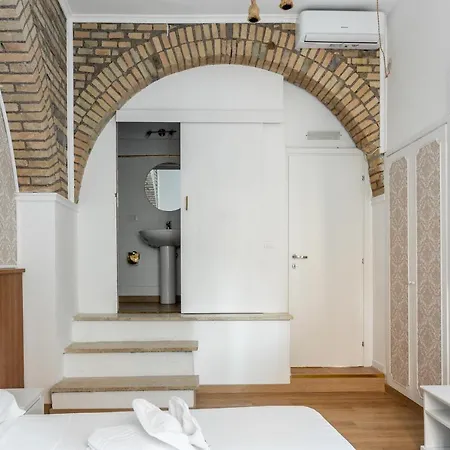 Lux Me - Jacuzzi & Suites Trastevere Guest house