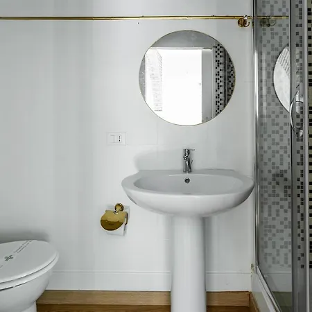 Lux Me - Jacuzzi & Suites Trastevere *