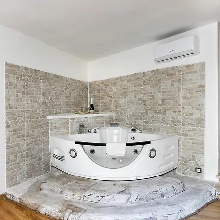 Guest house Lux Me - Jacuzzi & Suites Trastevere Rome
